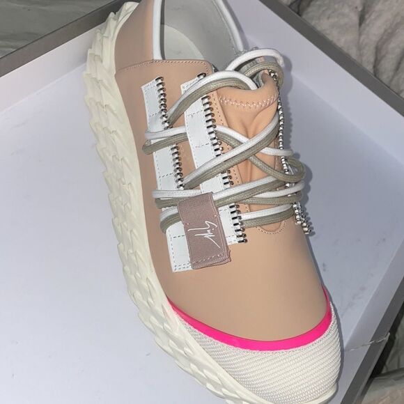 -14 NWT 850.00 Giuseppe Zanotti
Urchin sneakers  New in Box Size 38 - Picture 8 of 16